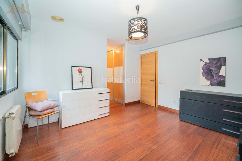 Foto 0c991b8e-5007-49d9-9619-b175531c8d2e. Maison jumelée avec cheminée chauffage parking dans Alcobendas