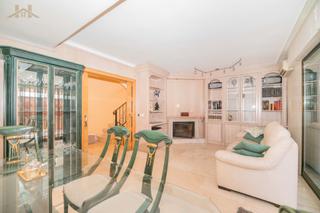 Casa adossada  Calle de valencia. Chalet adosado en venta en calle de valencia