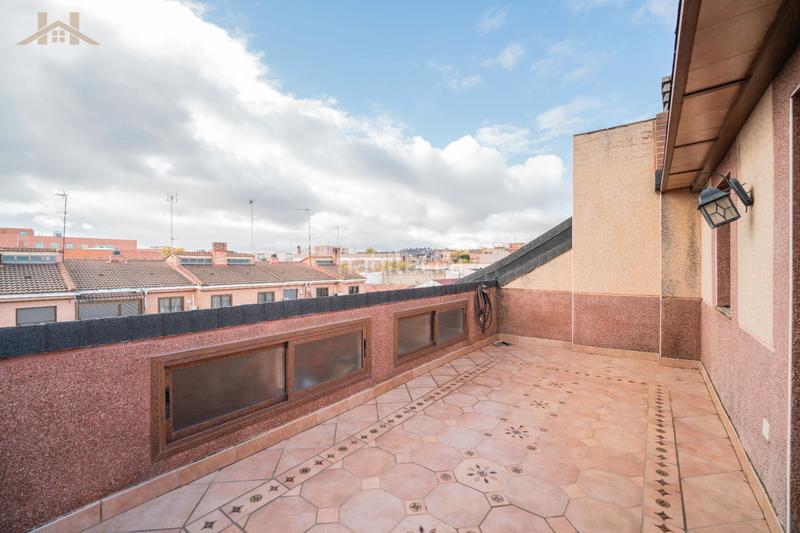 Foto 87fafe99-66c4-4302-811e-6b8c9ec9ccec. Maison jumelée avec cheminée chauffage parking dans Alcobendas