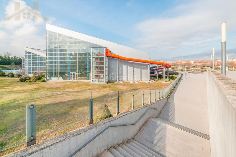 Foto 96840d19-8700-4265-b55c-d679604f3109. Maison jumelée avec cheminée chauffage parking dans Alcobendas