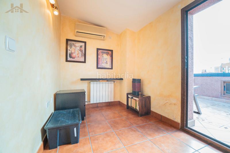 Foto b1ef4eb2-581a-48bc-9be9-e69a88131422. Maison jumelée avec cheminée chauffage parking dans Alcobendas