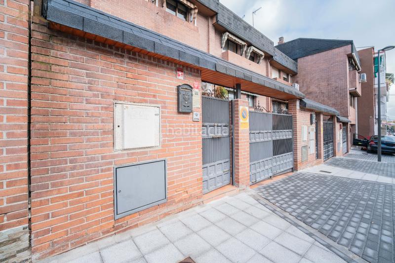 Foto b2fb930a-0d4f-42e1-a790-4c7ba8af30c8. Maison jumelée avec cheminée chauffage parking dans Alcobendas