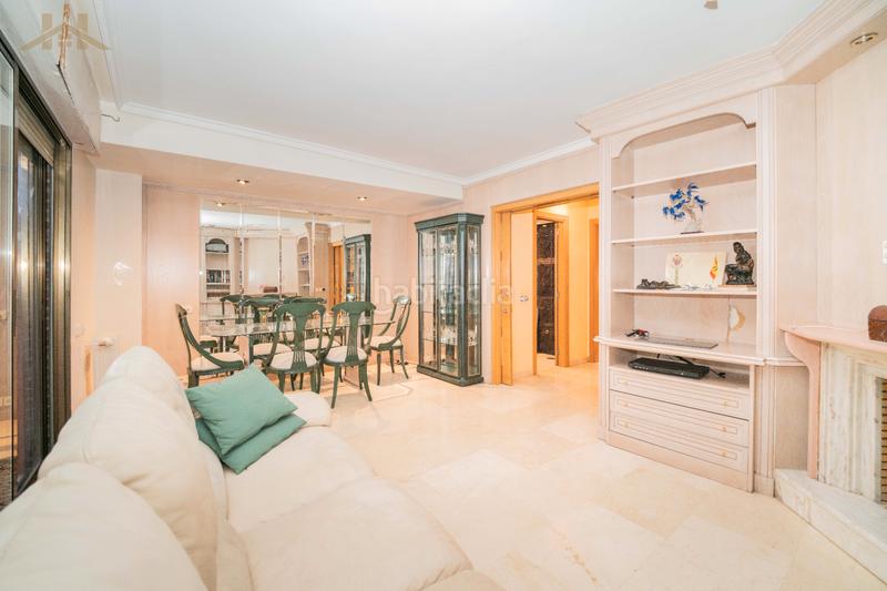 Foto cecd8669-4551-42b2-891e-0e70d07ba00a. Maison jumelée avec cheminée chauffage parking dans Alcobendas