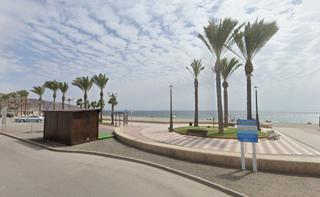 Casa  Germanos. Chalet adosado con encanto a apenas 200 m de la playa  amplio, l