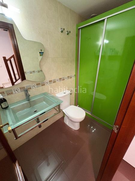 Foto 8df54375-db88-45b8-a094-f2ca4b72c358. Casa chalet adosado con encanto a apenas 200 m de la playa amplio, luminoso y listo para entrar a vivir en Roquetas de Mar