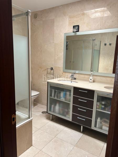 Foto 99774acb-58b8-4ca3-a59d-07a9d46bc164. Casa chalet adosado con encanto a apenas 200 m de la playa amplio, luminoso y listo para entrar a vivir en Roquetas de Mar