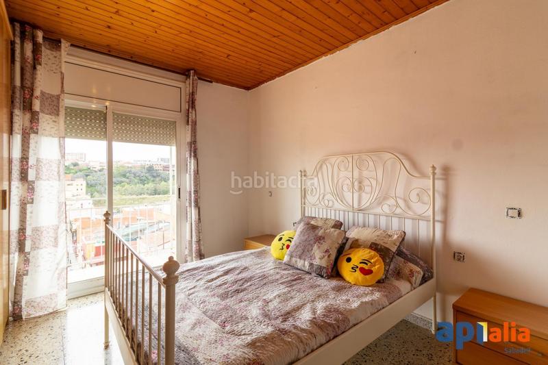 Foto 59f1b33e-9a35-4311-bb6f-5cd33ba8d14f. Piso oportunidad piso con 3 habitaciones balcón y todo exterior en Sabadell