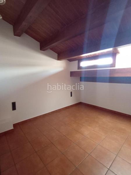 Foto 0ea56d76-eebe-4a15-9612-4860186e3c1b. Casa adossada amb calefacció aparcament a Poble - Casc Antic Castellar del Vallès