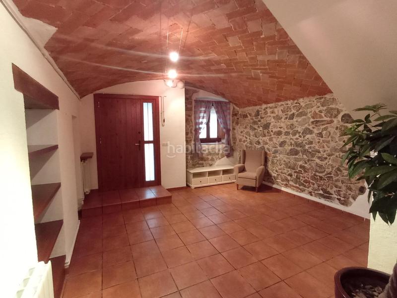 Foto 19376d30-386c-43c1-985f-c3553b6d8816. Casa adossada amb calefacció aparcament a Poble - Casc Antic Castellar del Vallès