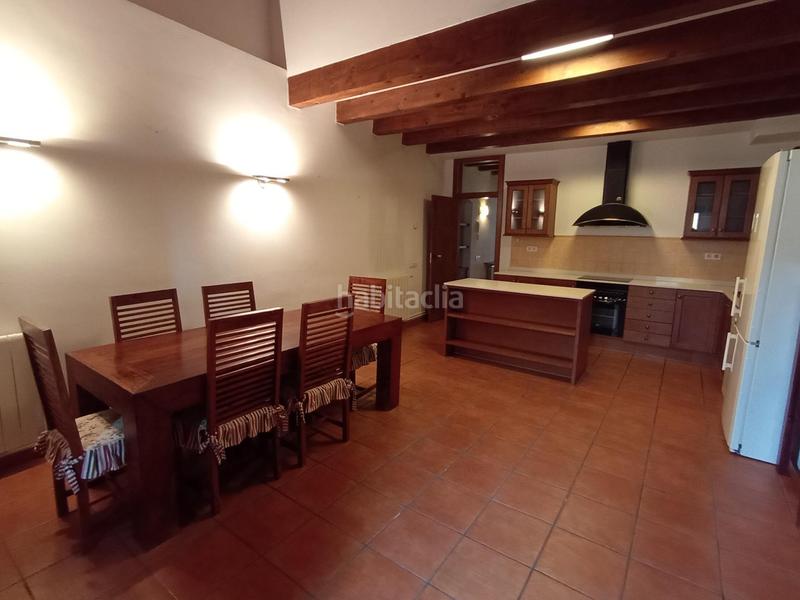 Foto 82539b04-e6c9-4406-a5a6-e570fcdc991c. Casa adossada amb calefacció aparcament a Poble - Casc Antic Castellar del Vallès