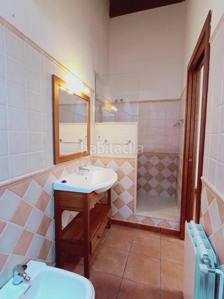 Foto b286ae49-62fb-494b-ac29-fe5c062f012c. Casa adossada amb calefacció aparcament a Poble - Casc Antic Castellar del Vallès