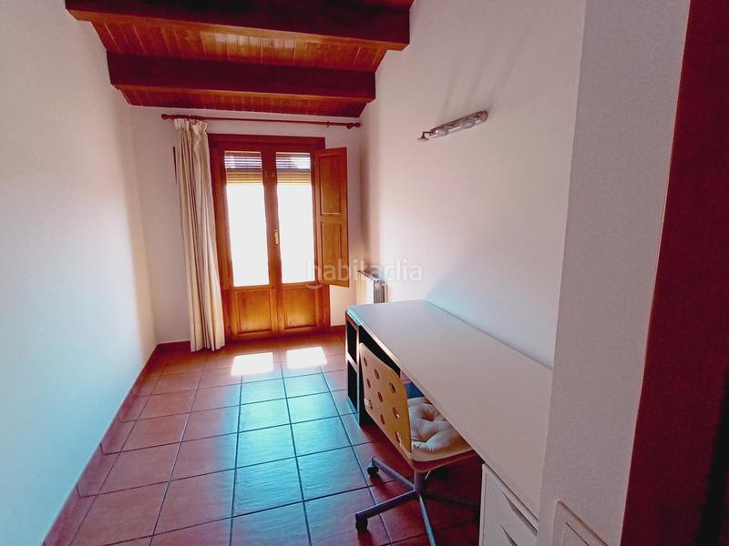 Foto c70fc280-e83f-41a8-876f-59f01c41df5c. Casa adossada amb calefacció aparcament a Poble - Casc Antic Castellar del Vallès