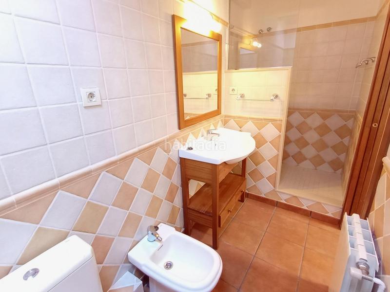 Foto f147a097-0239-48ae-9e62-14c01aac7ec3. Casa adossada amb calefacció aparcament a Poble - Casc Antic Castellar del Vallès