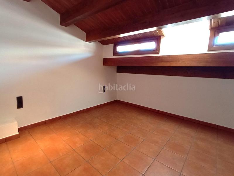 Foto 0c59c1cd-bde2-4b1e-a3f4-3829d29c04fe. Maison jumelée avec chauffage parking dans Poble - Casc Antic Castellar del Vallès