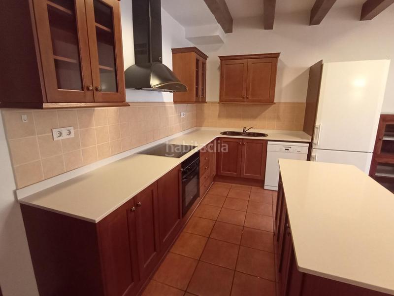 Foto 126b0db0-c3c7-48aa-9d22-35b25fa5b415. Maison jumelée avec chauffage parking dans Poble - Casc Antic Castellar del Vallès