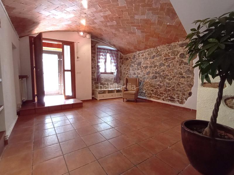 Foto dd9a6aa6-8d45-47a3-b3c8-6aa8091c0218. Maison jumelée avec chauffage parking dans Poble - Casc Antic Castellar del Vallès