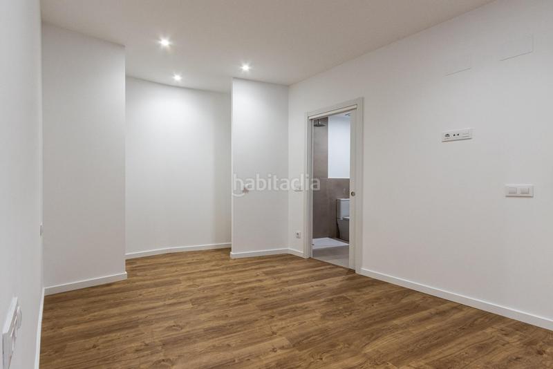 Foto 01b3f9bd-87d4-461e-8b7b-0b2414081861. Planta baja apartamento en planta baja tipo loft, en el Eixample en Sabadell