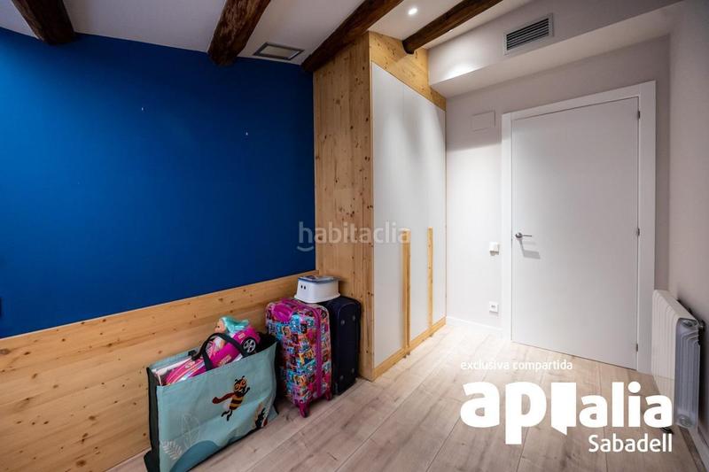 Foto 1ad2494a-4529-49e8-bc96-dd38863ee29c. Reihenhaus mit heizung in Gràcia Sabadell