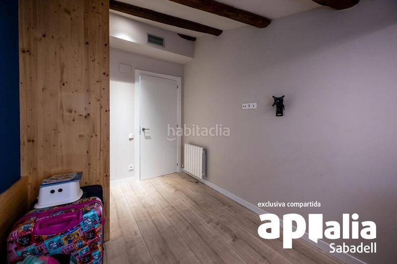 Foto 2e0fd469-8561-4dbc-b37f-39e052c6ea62. Reihenhaus mit heizung in Gràcia Sabadell