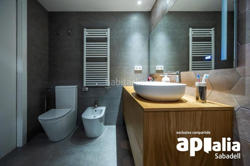 Foto 57101a02-8696-40ab-8435-4c795fbb1d3c. Reihenhaus mit heizung in Gràcia Sabadell