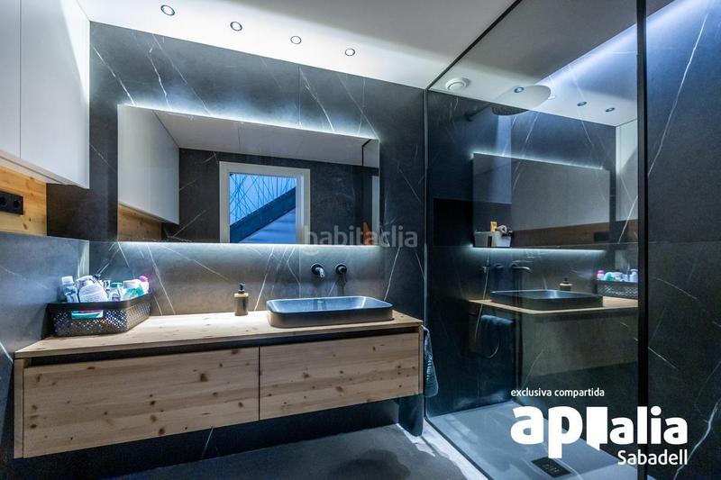 Foto 72d377a6-c3a8-4d7c-b9de-e973e57b957a. Reihenhaus mit heizung in Gràcia Sabadell