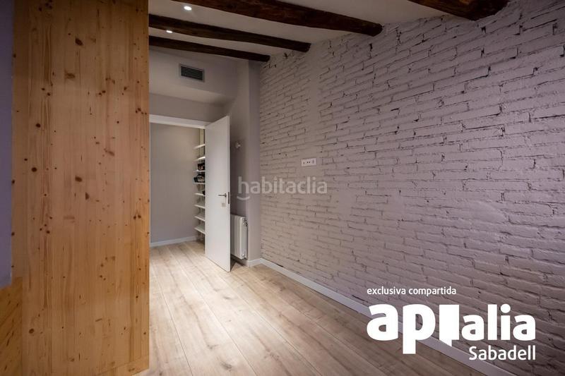 Foto bfb17a39-b2a1-4fb4-a9e2-053d7ed2ecd6. Reihenhaus mit heizung in Gràcia Sabadell