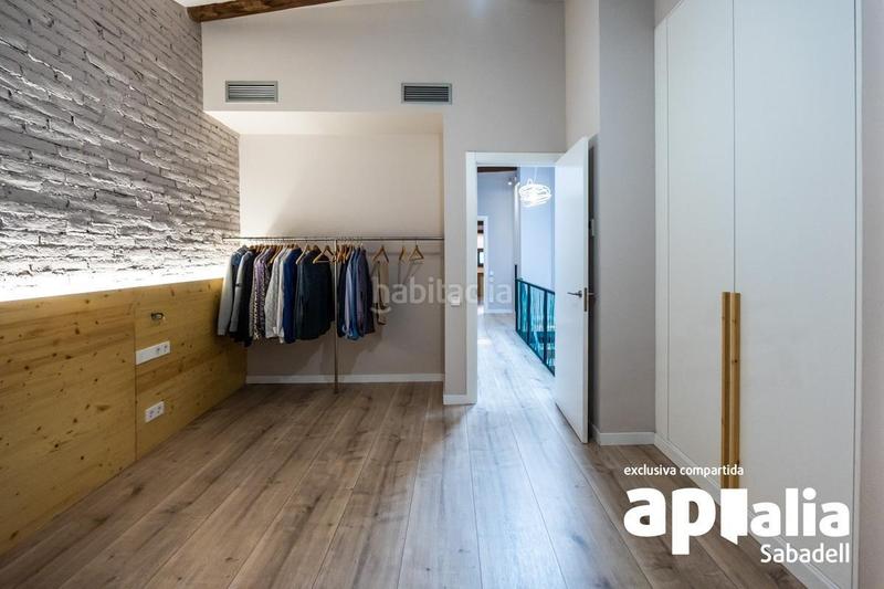 Foto e361fb1d-8bd9-44e4-bfec-337c2b878455. Reihenhaus mit heizung in Gràcia Sabadell