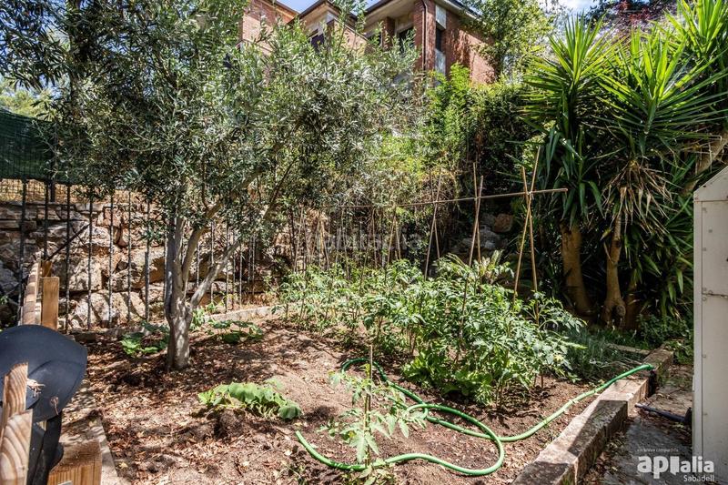 Foto 040dd195-e9f5-4533-aeb5-2e08f9c3261e. Chalet impresionante casa en castellar del valles, zona Airesol en Castellar del Vallès