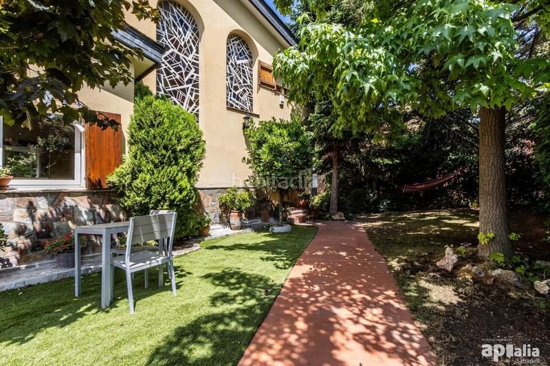 Foto 7422f59a-4b3d-4e1b-93f0-79dd634816c7. Chalet impresionante casa en castellar del valles, zona Airesol en Castellar del Vallès