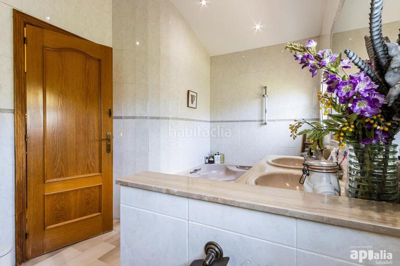 Foto 87f509ab-db9e-4dce-a58b-c022d4b79758. Chalet impresionante casa en castellar del valles, zona Airesol en Castellar del Vallès