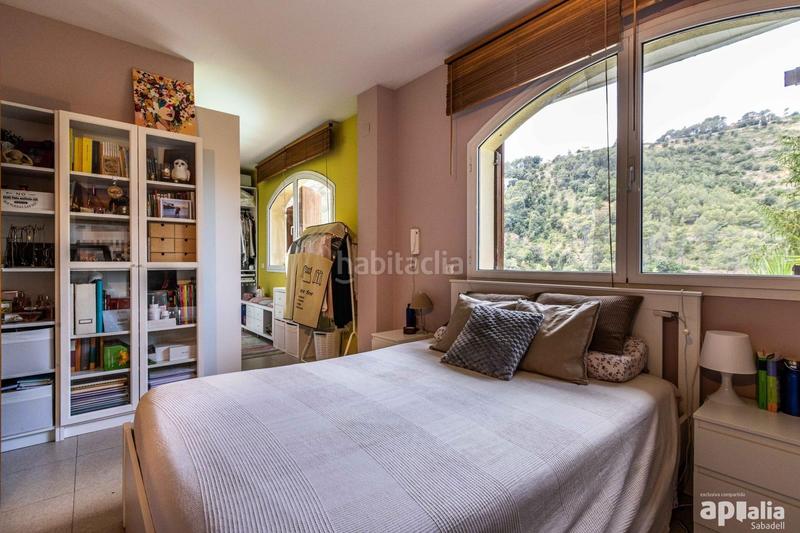 Foto bdd0a7ca-7ab9-4461-ad7f-92f64020dec8. Chalet impresionante casa en castellar del valles, zona Airesol en Castellar del Vallès