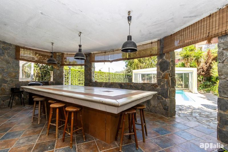 Foto e4cd8d7c-2ec9-464a-b550-a423d9215f6d. Chalet impresionante casa en castellar del valles, zona Airesol en Castellar del Vallès