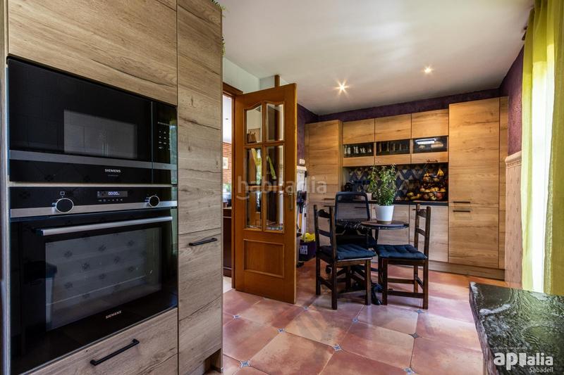 Foto eaabc262-3cb5-464a-a317-788d24da5d01. Chalet impresionante casa en castellar del valles, zona Airesol en Castellar del Vallès