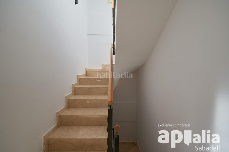 Foto 15d33949-3c7d-4206-8859-9e42c1ae7f59. Casa adossada amb aparcament a Sentmenat
