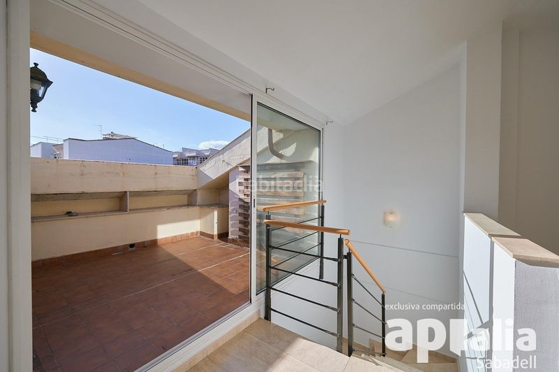 Foto a739dbe1-0e7a-4b46-98b0-b2c45fd5306c. Casa adossada amb aparcament a Sentmenat