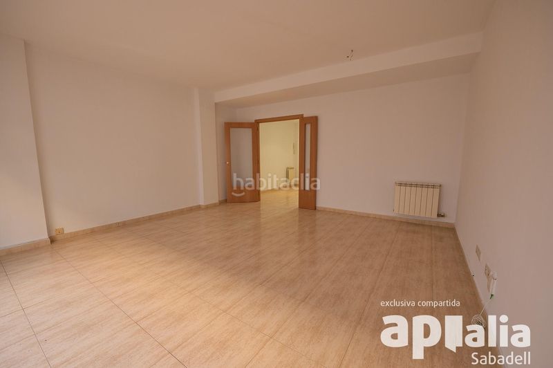Foto c1df3631-c446-4694-a57d-7b91df170d44. Casa adossada amb aparcament a Sentmenat