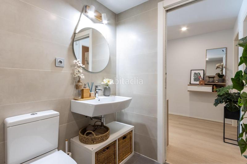 Foto bde456f6-8977-4948-920f-7d1380d56061. Piso impecable piso seminuevo con terraza, piscina y parking en el Eixample . en Sabadell