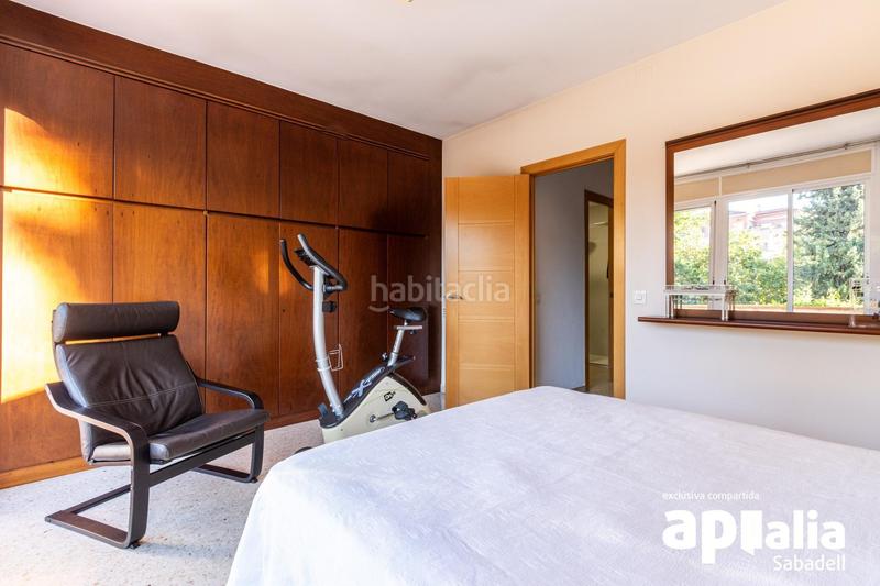 Foto a0cdbd3c-9d9b-4a2a-bba9-53637b31f6bd. Haus mit heizung parking in Creu Alta Sabadell