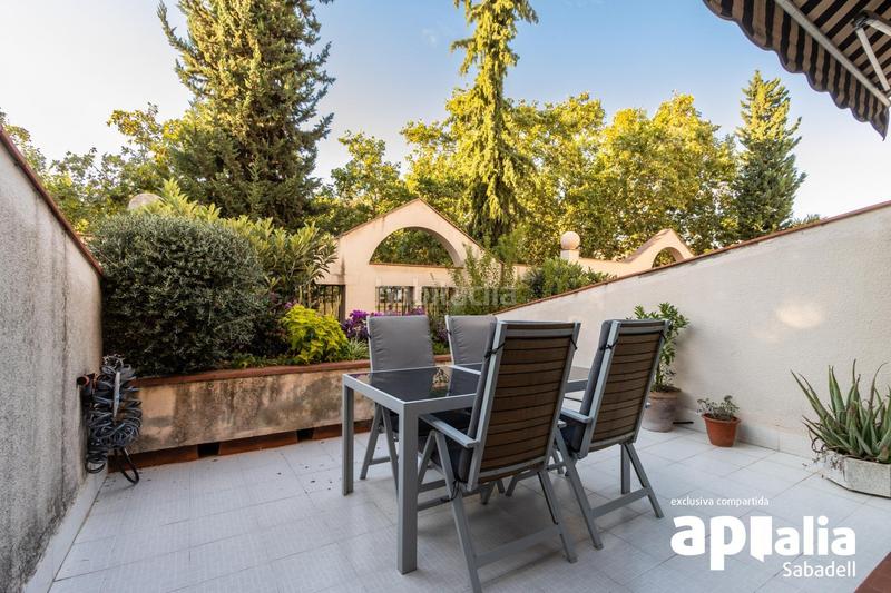 Foto ad4ad624-64a3-42f7-b0d1-f45ba033a313. Haus mit heizung parking in Creu Alta Sabadell