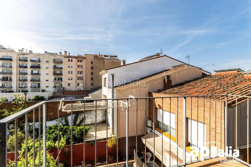 Foto 08eab179-aaf6-47ed-82cf-3b3039d5628b. Casa amb calefacció aparcament a Gràcia Sabadell