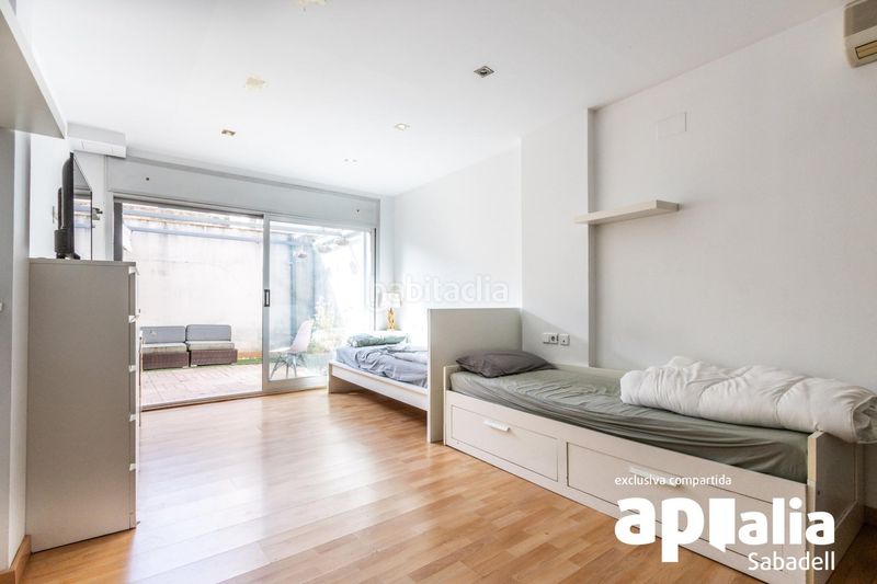 Foto e58fb1a8-e258-40ad-9fb1-0d144f02711c. Casa amb calefacció aparcament a Gràcia Sabadell