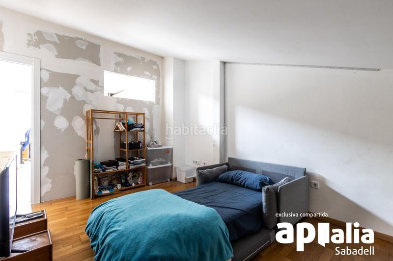 Foto f4170dc3-7102-49b7-9caa-288871e14bed. Casa amb calefacció aparcament a Gràcia Sabadell