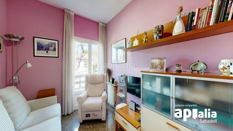 Foto 0df84739-6582-4ee3-a0d1-aa40b4d6f4b9. Casa amb calefacció aparcament a Centre Sabadell