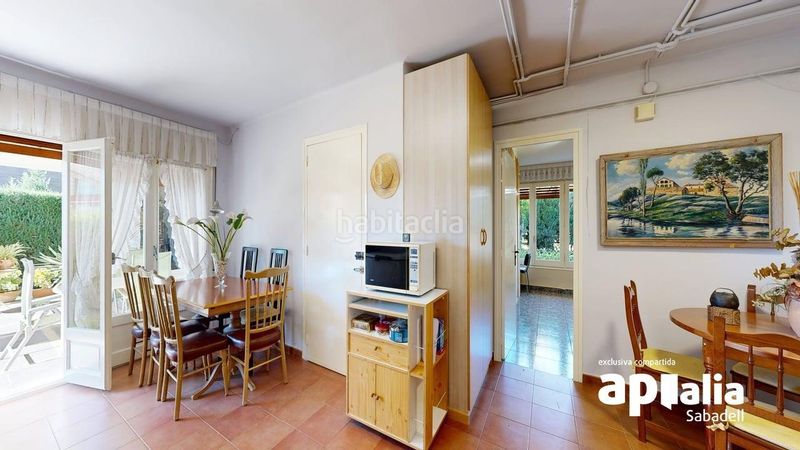 Foto 4f99bd32-4bd1-43f5-89f3-eb71b472a20c. Casa amb calefacció aparcament a Centre Sabadell