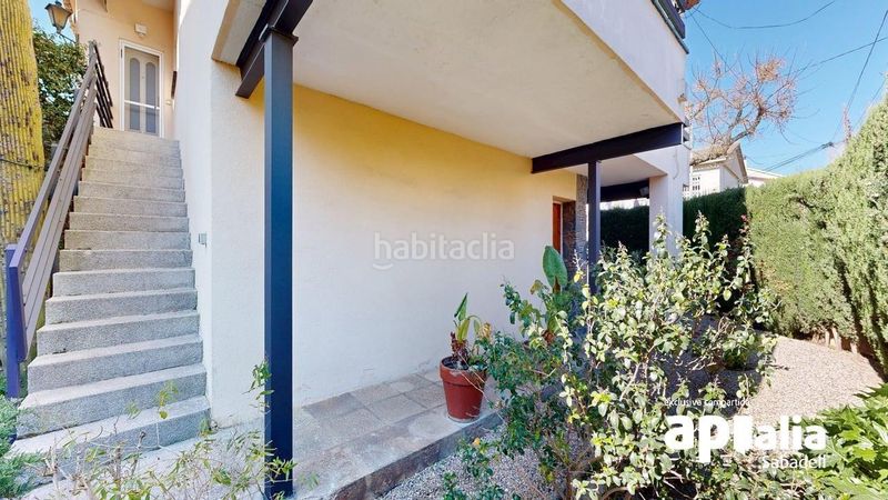 Foto 7745f312-4106-4c61-85ee-875208a5cd6c. Casa amb calefacció aparcament a Centre Sabadell