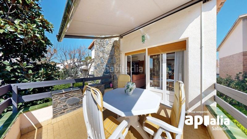 Foto a8a83f0b-148c-4d37-a1ac-c7319f6f8bce. Casa amb calefacció aparcament a Centre Sabadell