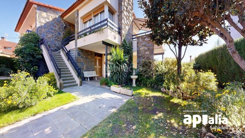 Foto c58d4683-657d-4ae9-a0a6-009bccc25644. Casa amb calefacció aparcament a Centre Sabadell