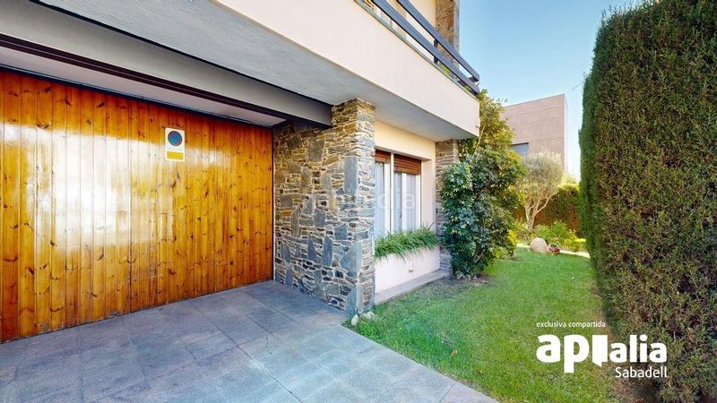 Foto dea53774-f9b2-447e-b460-7f0d41b51c5f. Casa amb calefacció aparcament a Centre Sabadell
