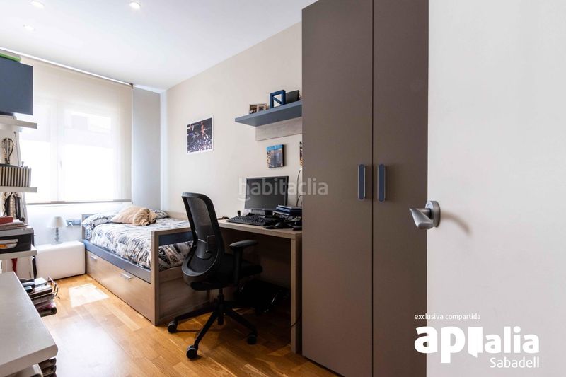 Foto 30ec5b26-5d4a-48f8-b425-fc31a971e8d3. Casa amb calefacció aparcament a Creu Alta Sabadell