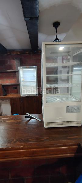 Foto 257f1992-4654-4d58-8dbc-8bf002369313. Local comercial local en venta en Castell-Poble Vell Castelldefels